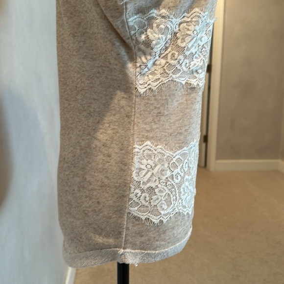 Beautiful soft top - Picture 4 of 6